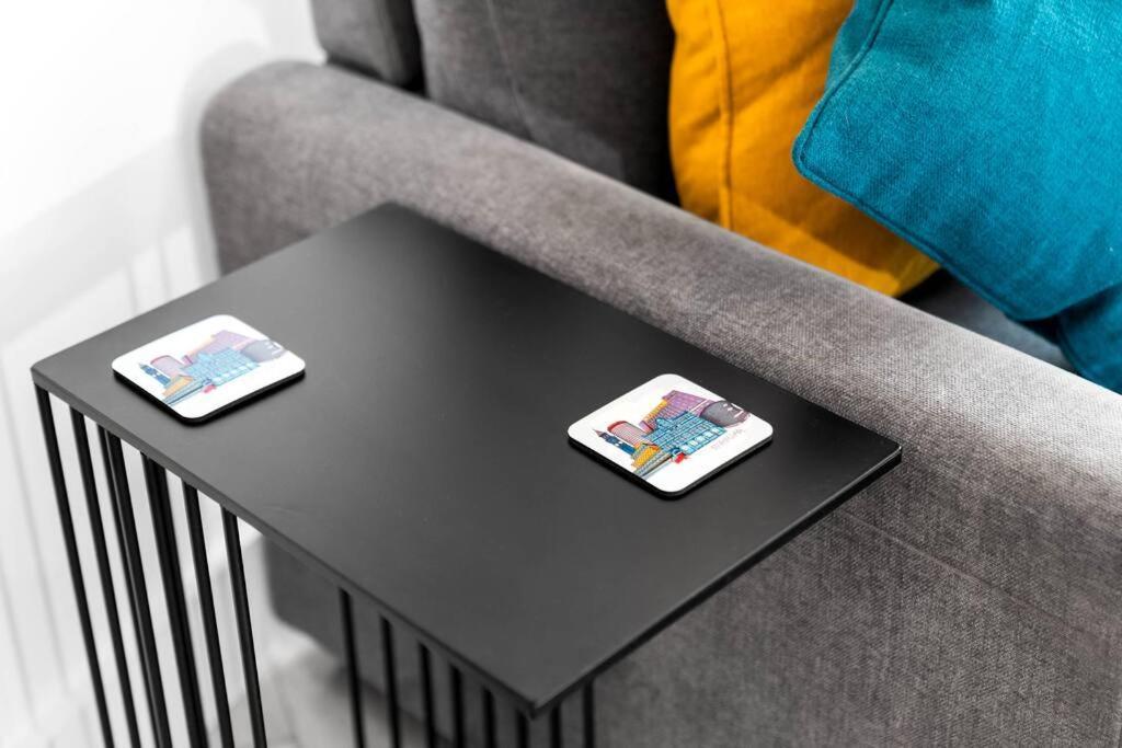 2 Bed W/parking - Centre ✘ Private Rooftop Terrace → Close To Brindley Place, Broad St, Utilita Arena Birmingham, Legoland, Sea Life Centre Birmingham, Symphony Hall Birmingham