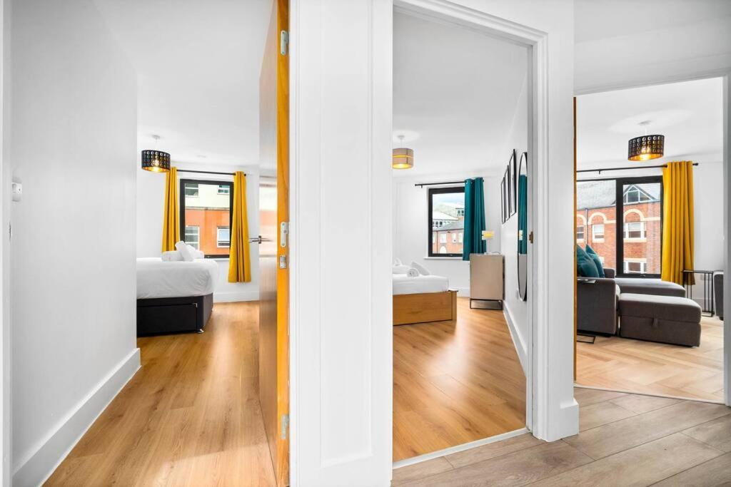 2 Bed W/parking - Centre ✘ Private Rooftop Terrace → Close To Brindley Place, Broad St, Utilita Arena Birmingham, Legoland, Sea Life Centre Birmingham, Symphony Hall *